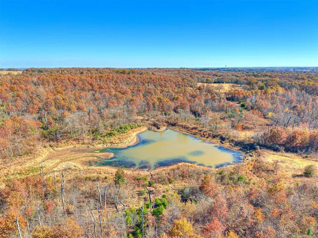 Photo 4 — 19553 Crosslin Road, Earlsboro, OK 74840