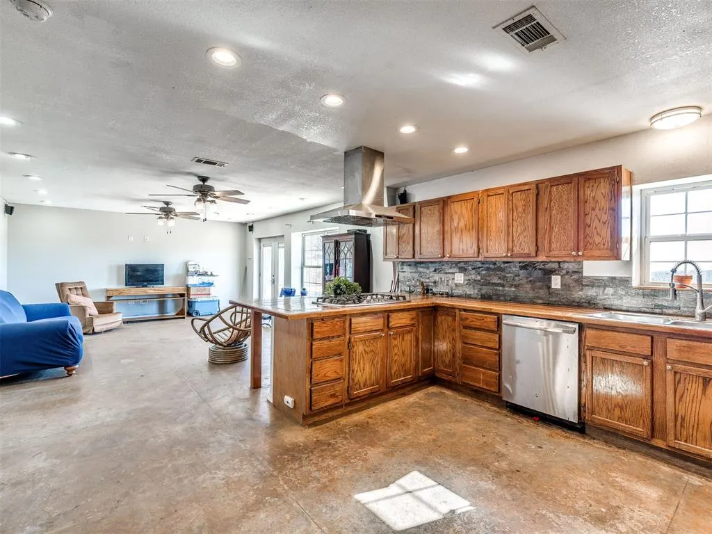 Photo 18 — 19553 Crosslin Road, Earlsboro, OK 74840