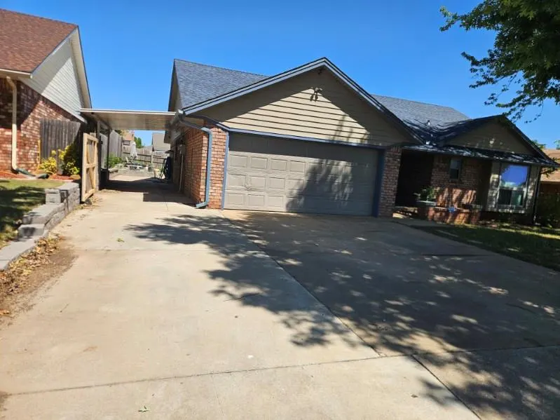 Photo 25 — 9816 S Hillcrest Drive, Oklahoma City, OK 73159