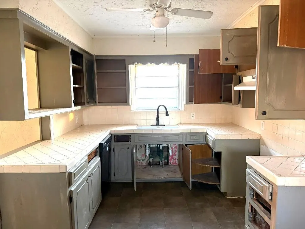 Photo 2 — 625 Northwest Avenue, Ardmore, OK 73401