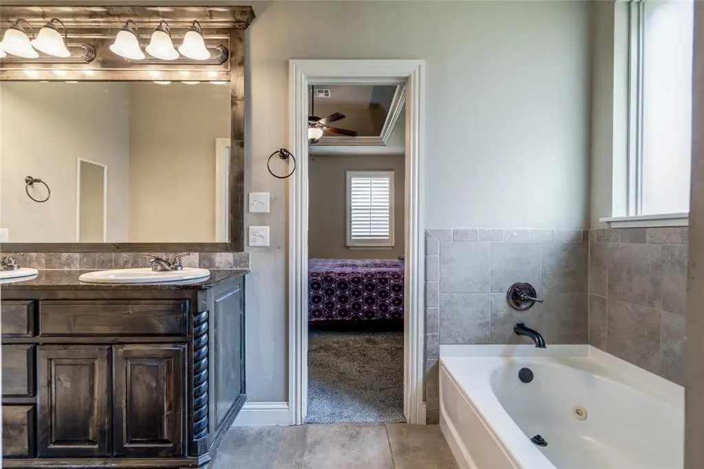 Photo 18 — 4804 Granite Drive, Oklahoma City, OK 73179