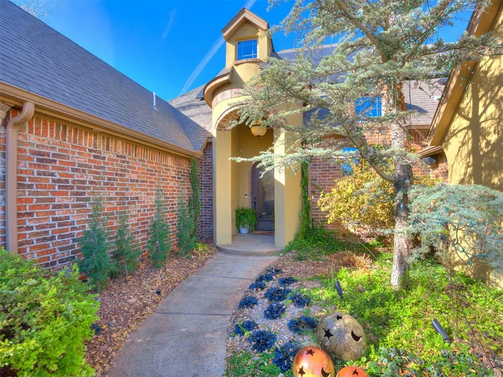 Front exterior — 19705 Stratmore Way, Edmond, OK 73012