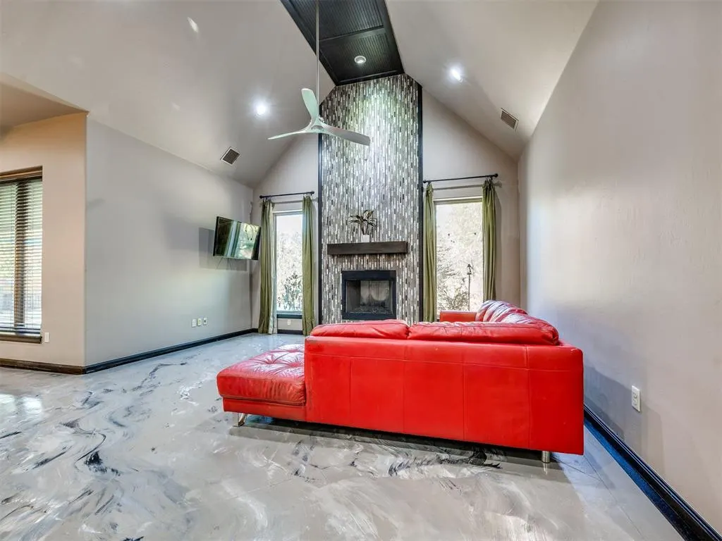 Photo 11 — 19705 Stratmore Way, Edmond, OK 73012