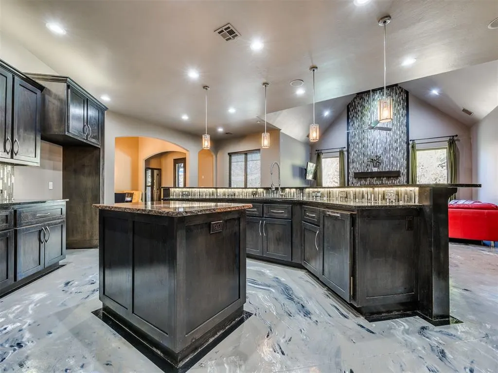 Photo 9 — 19705 Stratmore Way, Edmond, OK 73012