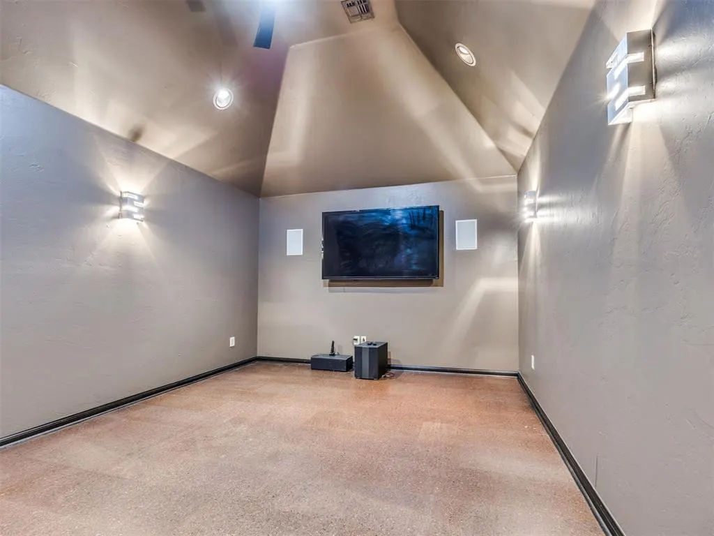 Photo 13 — 19705 Stratmore Way, Edmond, OK 73012