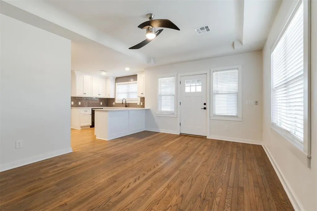 Photo 9 — 1112 NE 16th Street, Oklahoma City, OK 73117