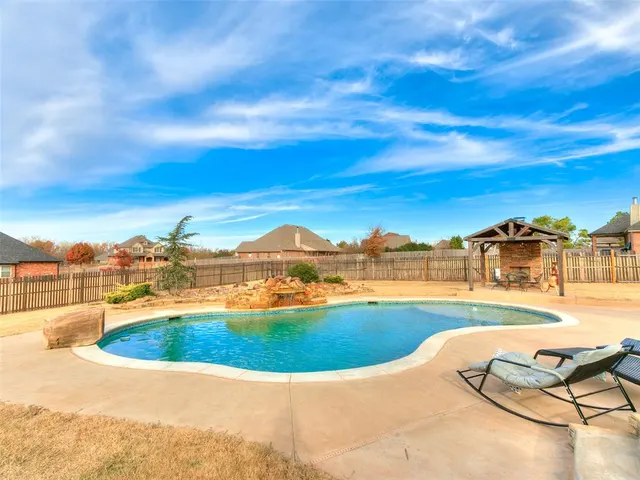 Photo 3 — 14485 Old Barn Road, Edmond, OK 73025