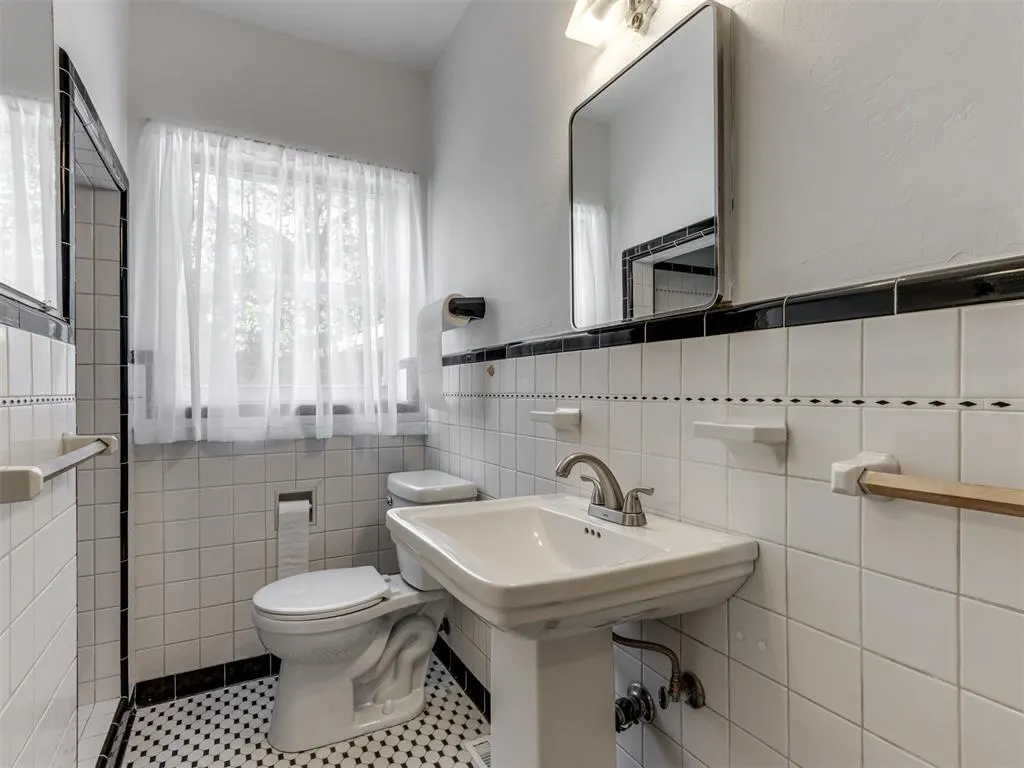 Photo 41 — 2933 Cummings Drive, Oklahoma City, OK 73107