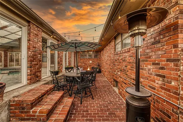 Photo 4 — 716 Phillips Lane, Clinton, OK 73601
