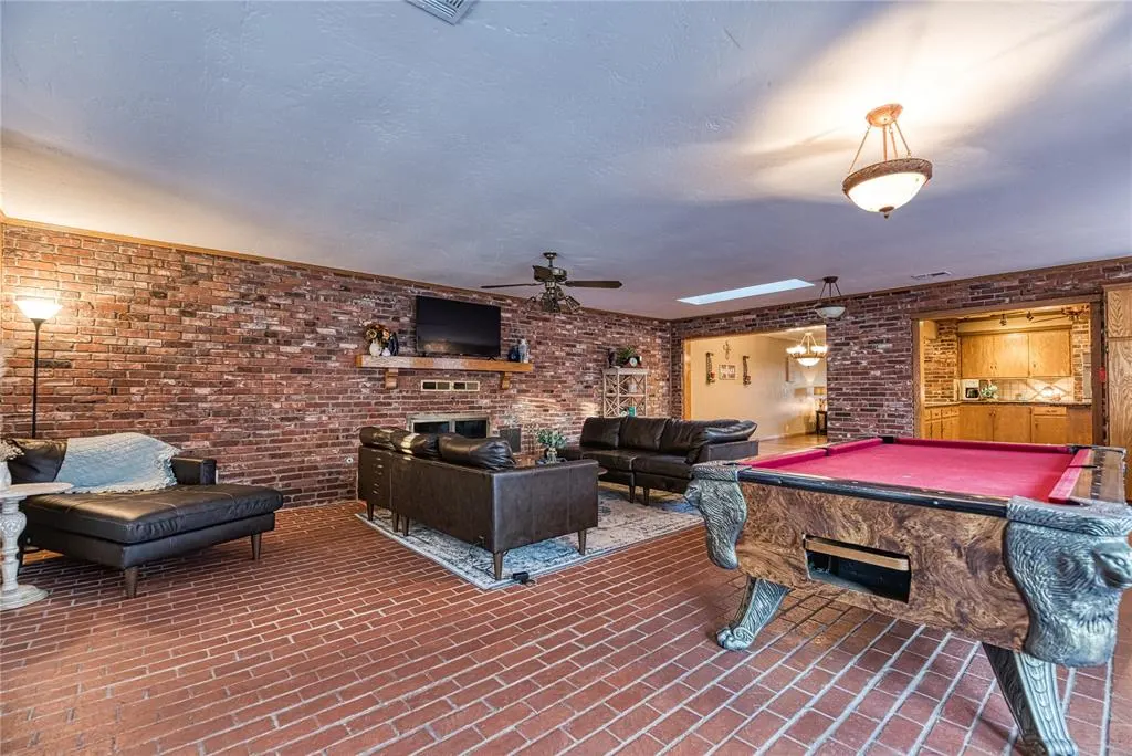 Photo 14 — 716 Phillips Lane, Clinton, OK 73601