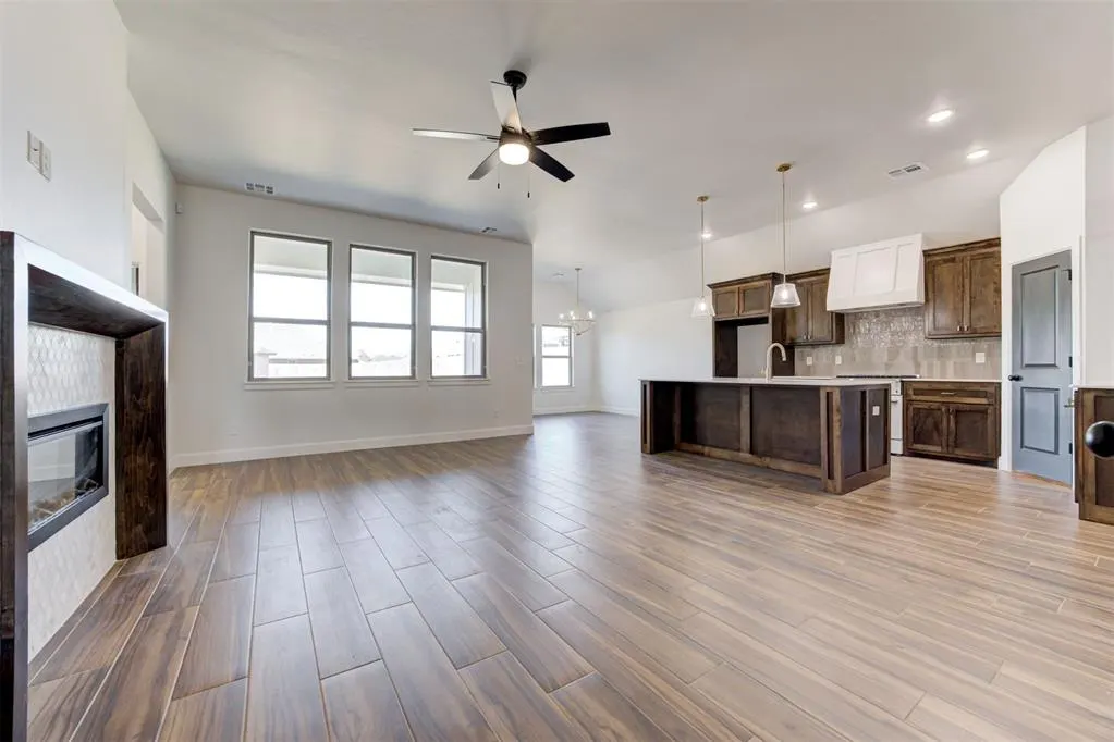 Photo 4 — 208 Camellia Circle, Noble, OK 73068