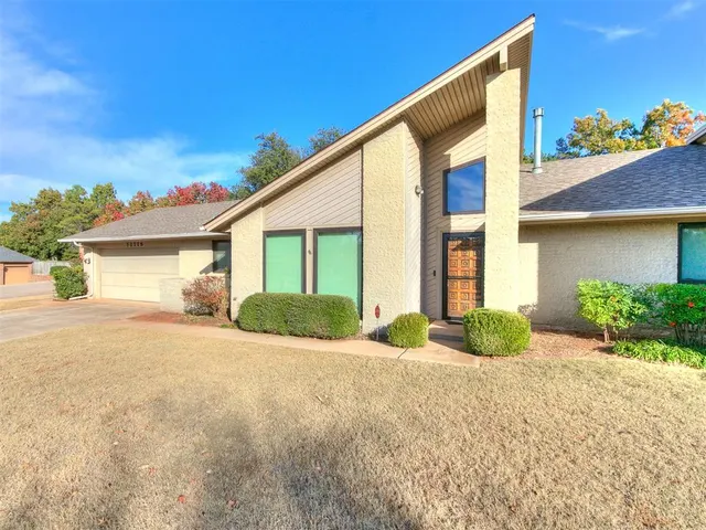Front exterior — 12316 Deerwood Circle, Oklahoma City, OK 73142