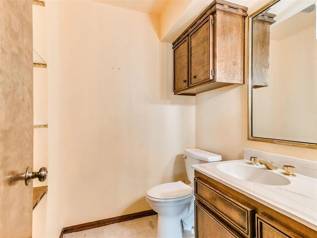 Photo 24 — 12316 Deerwood Circle, Oklahoma City, OK 73142
