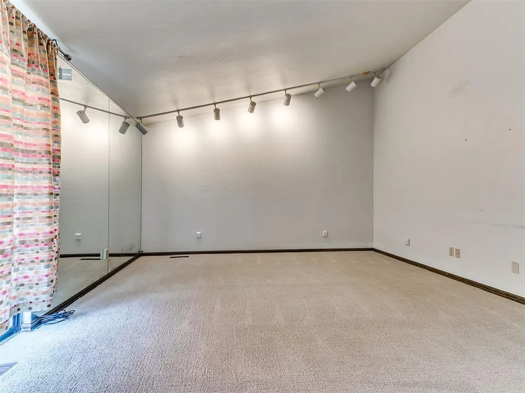 Photo 26 — 12316 Deerwood Circle, Oklahoma City, OK 73142