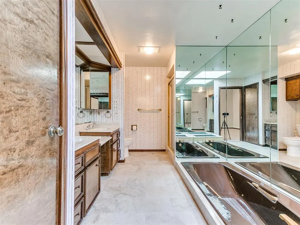 Photo 28 — 12316 Deerwood Circle, Oklahoma City, OK 73142