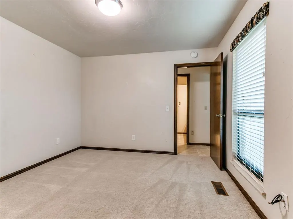 Photo 34 — 12316 Deerwood Circle, Oklahoma City, OK 73142