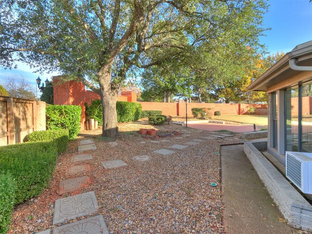 Photo 45 — 12316 Deerwood Circle, Oklahoma City, OK 73142
