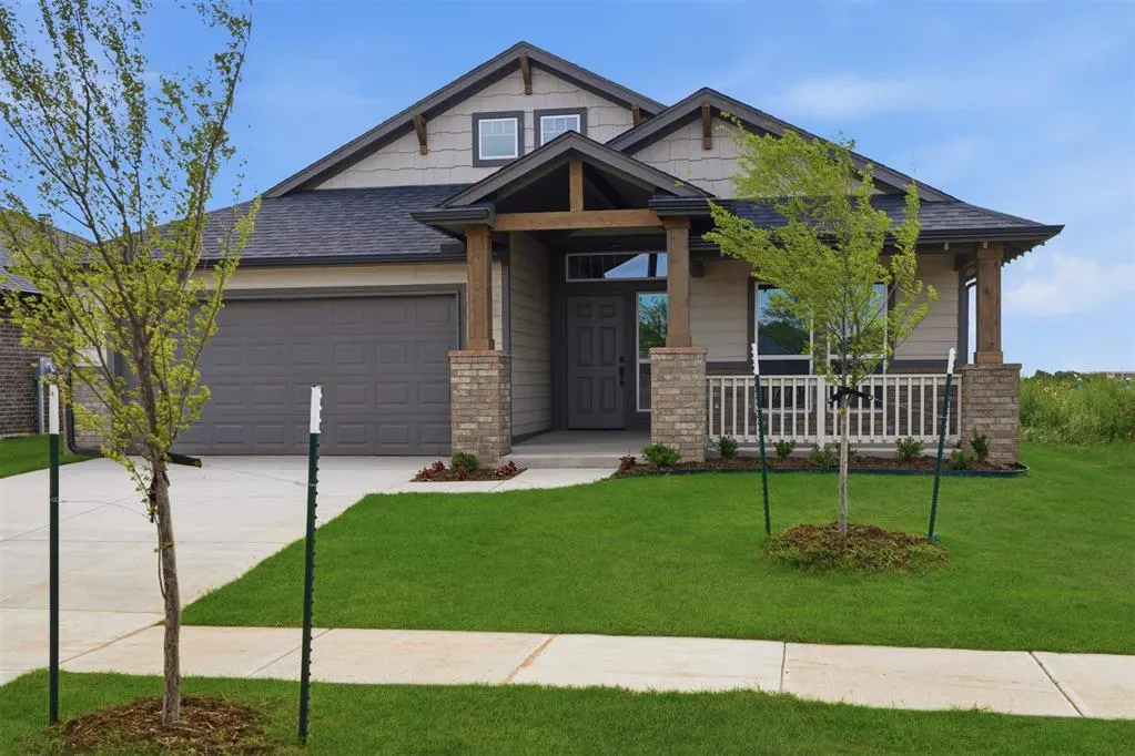 Front exterior — 13116 Mesquite Trail, Piedmont, OK 73078