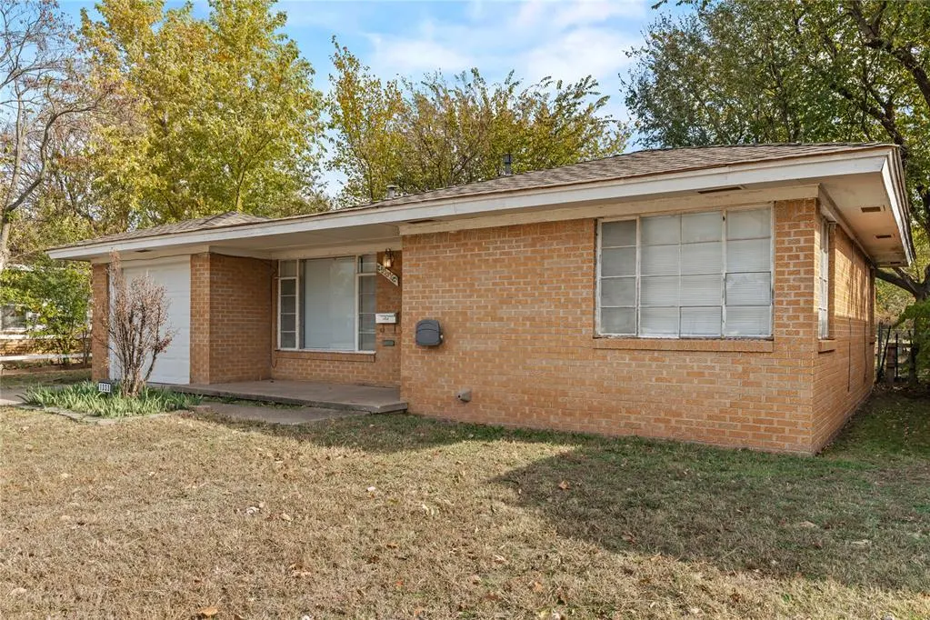 Photo 3 — 1333 Regent Street, Norman, OK 73069