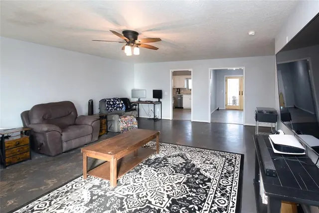 Photo 4 — 202 N Otis Avenue, Elk City, OK 73644