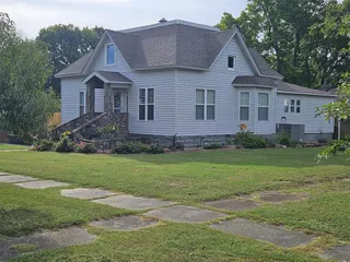 Sold home at 202 S 7th Street
