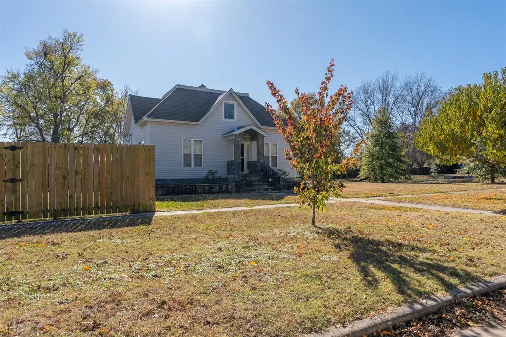 Photo 37 — 202 S 7th Street, Okemah, OK 74859