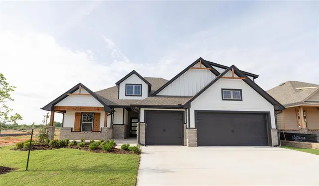 Photo 2 — 10304 SW 56th Street, Mustang, OK 73064