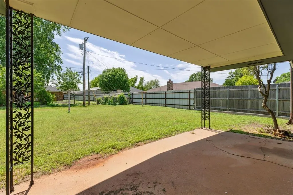Photo 26 — 1009 Cherokee Place, Lindsay, OK 73052