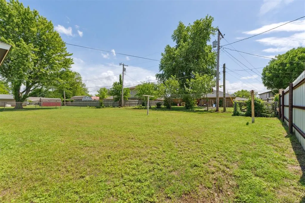 Photo 28 — 1009 Cherokee Place, Lindsay, OK 73052