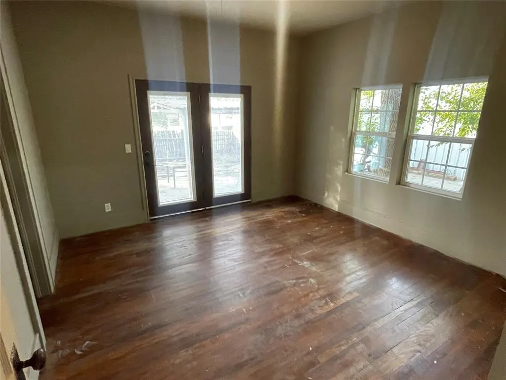 Photo 8 — 220 N 8th Street, Clinton, OK 73601