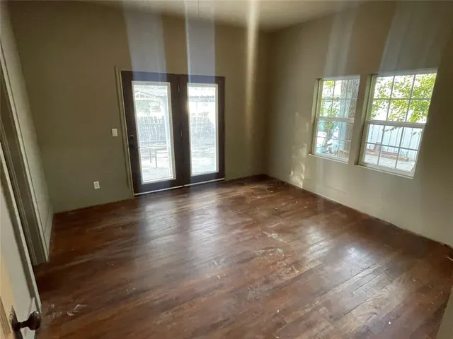 Photo 8 — 220 N 8th Street, Clinton, OK 73601