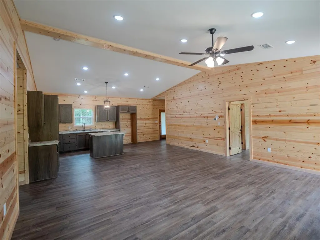 Photo 8 — 916 E Copperhead Road, Sawyer, OK 74756