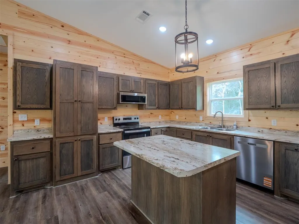 Photo 10 — 916 E Copperhead Road, Sawyer, OK 74756