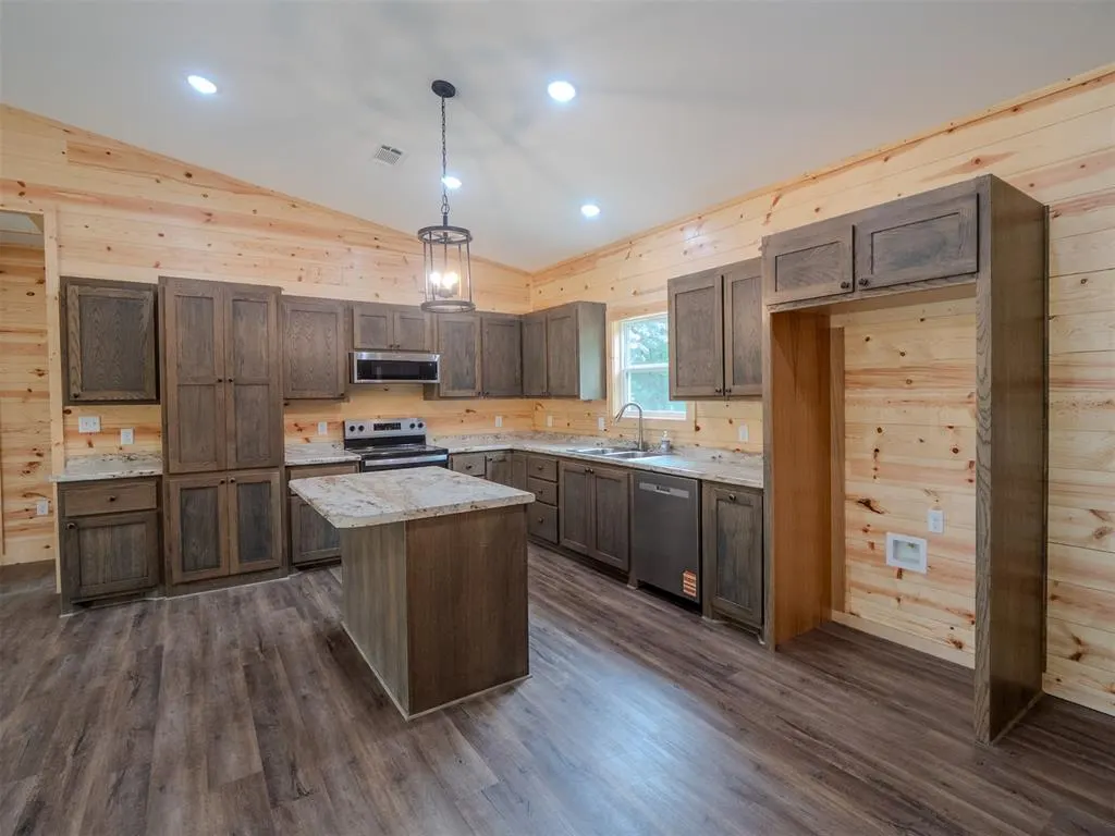 Photo 15 — 916 E Copperhead Road, Sawyer, OK 74756