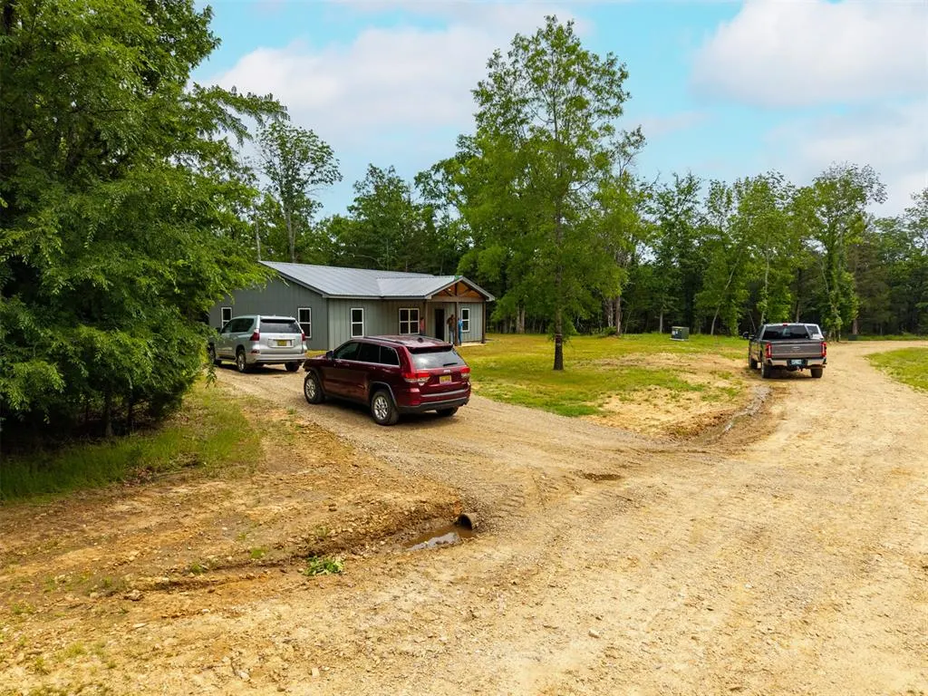 Photo 46 — 916 E Copperhead Road, Sawyer, OK 74756