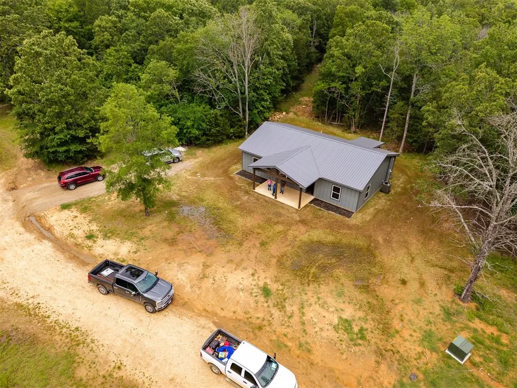 Photo 48 — 916 E Copperhead Road, Sawyer, OK 74756