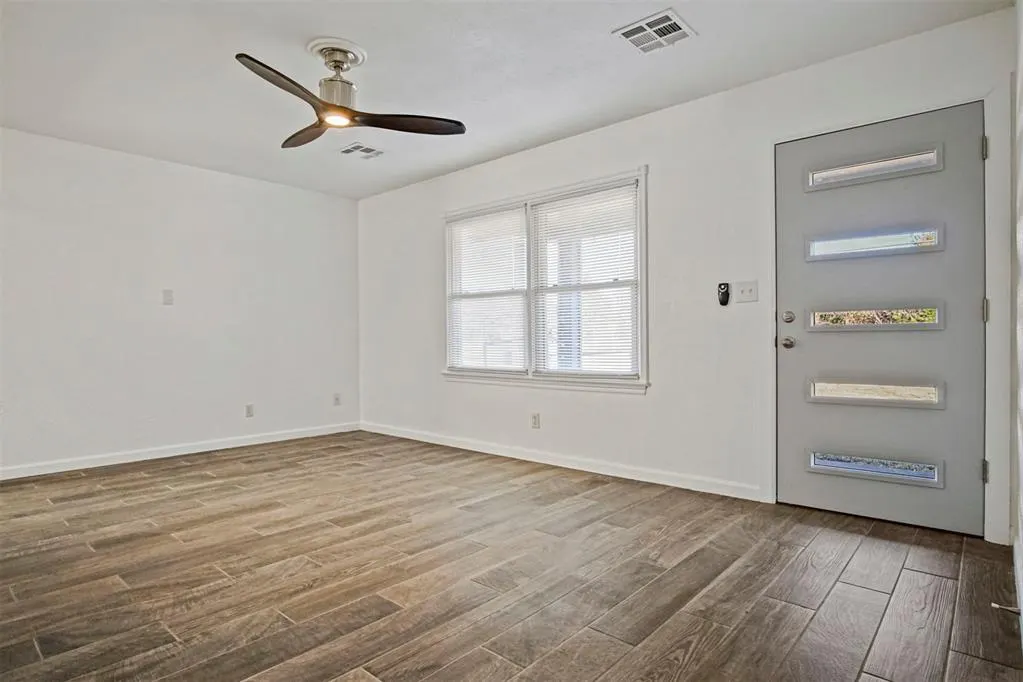 Photo 5 — 1715 N Midwest Boulevard, Oklahoma City, OK 73141
