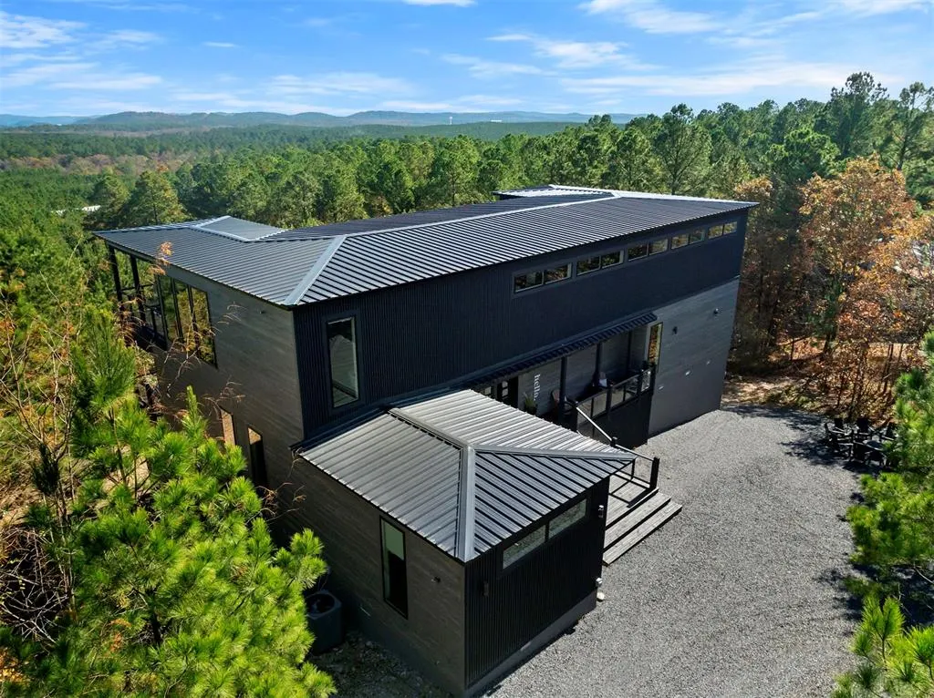 Photo 3 — 1618 Pine Hills Road, Broken Bow, OK 74728