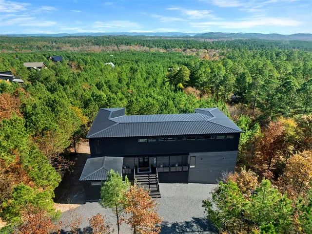 Photo 4 — 1618 Pine Hills Road, Broken Bow, OK 74728