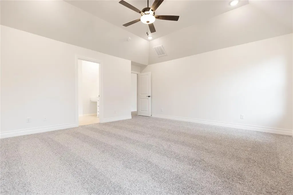 Photo 6 — 9308 NW 116th Street, Yukon, OK 73099