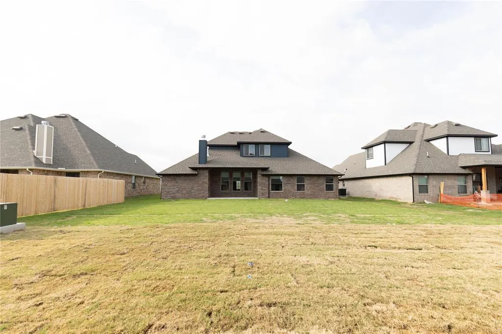 Photo 40 — 9308 NW 116th Street, Yukon, OK 73099