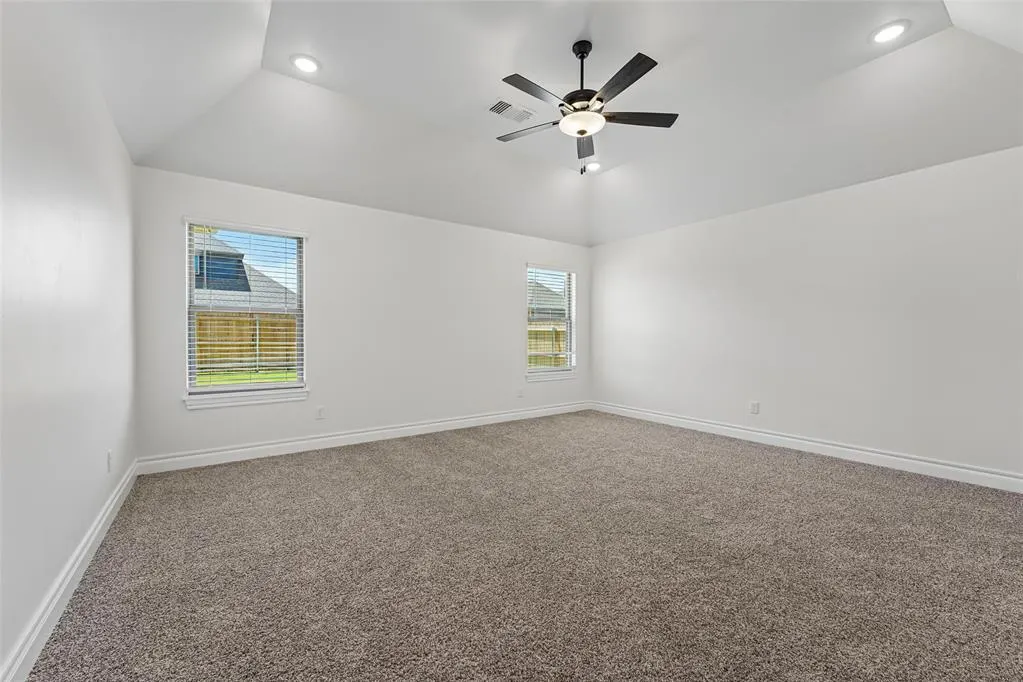Photo 11 — 9308 NW 116th Street, Yukon, OK 73099