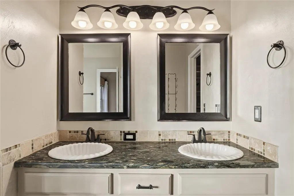 Photo 20 — 1809 Duckhawk Court, Edmond, OK 73003