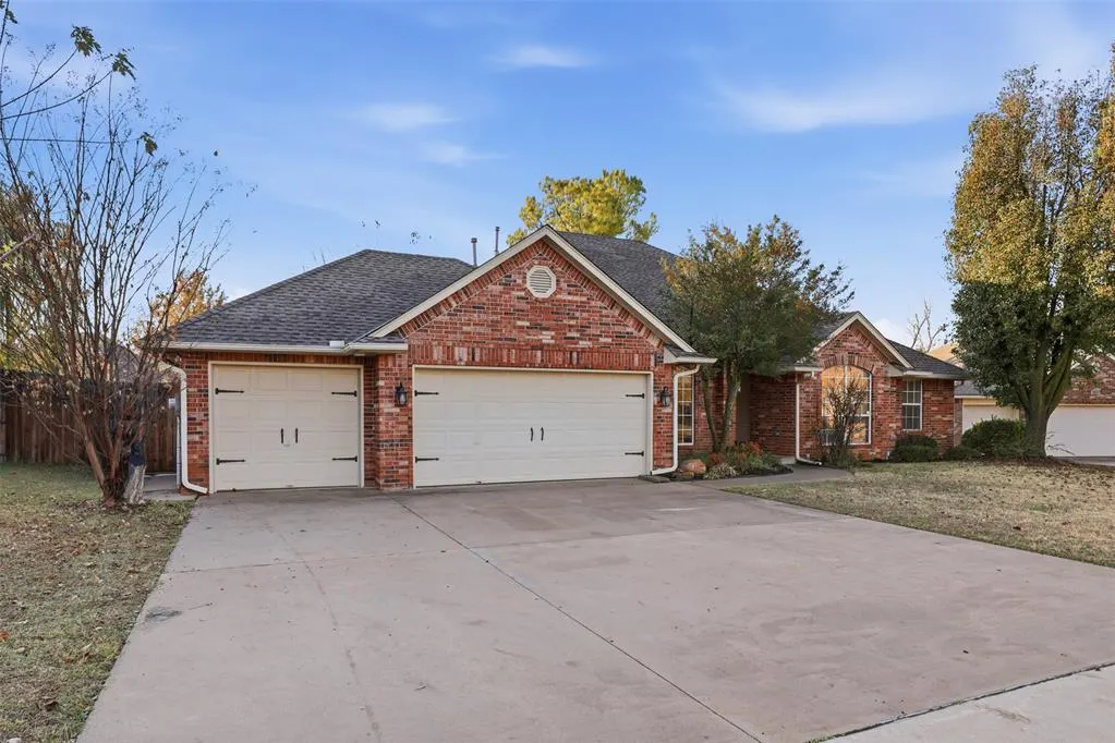 Front exterior — 1809 Duckhawk Court, Edmond, OK 73003