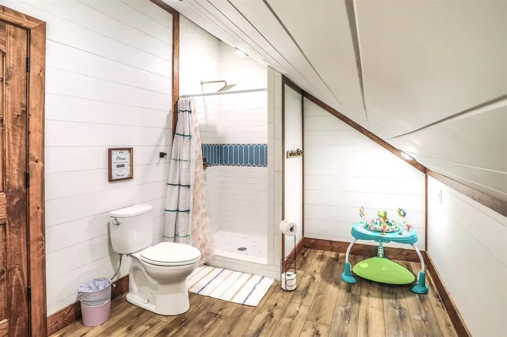 Photo 15 — 68 White Oak Acorn Lane, Broken Bow, OK 74728