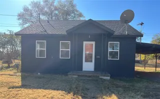 Sold home at 404 E Poplar Avenue