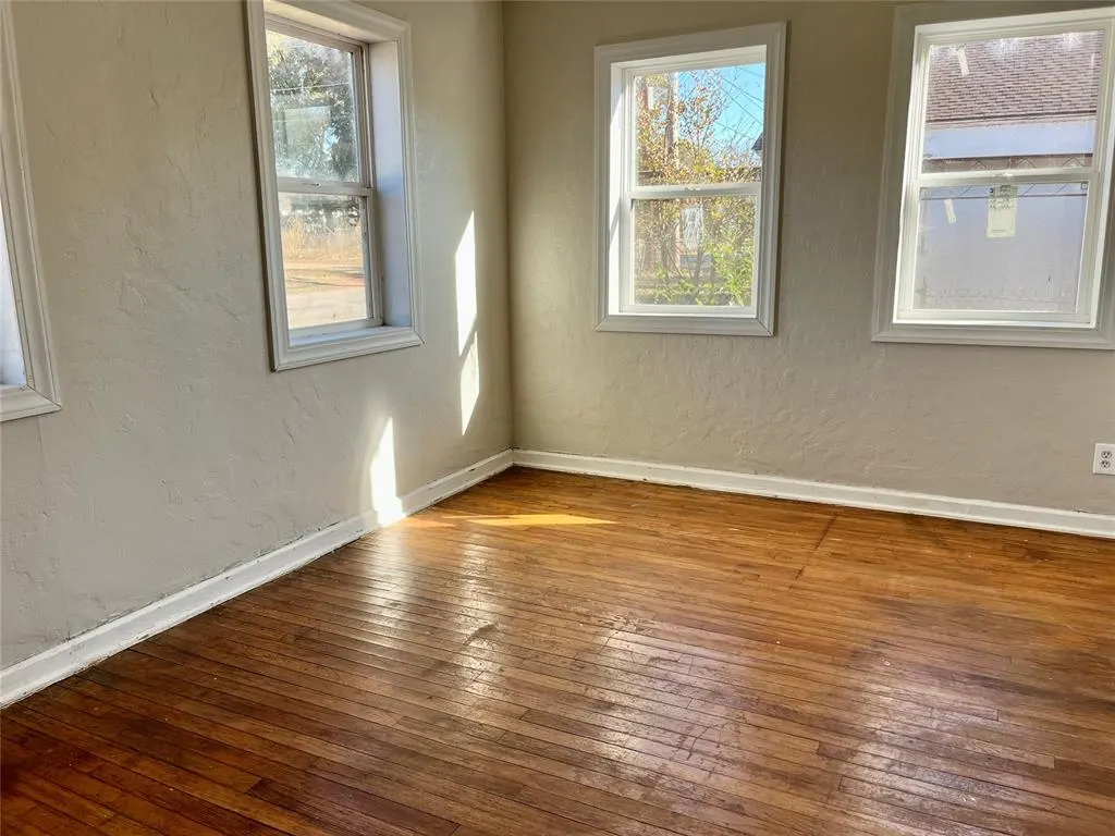 Photo 6 — 404 E Poplar Avenue, Sayre, OK 73662