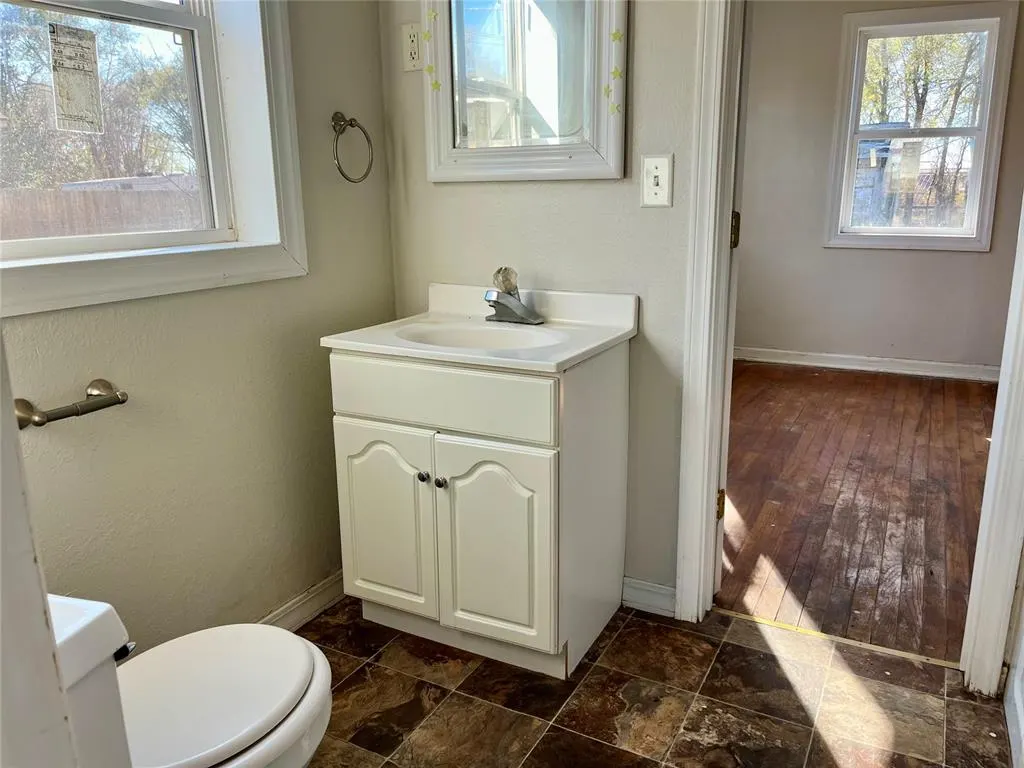 Photo 7 — 404 E Poplar Avenue, Sayre, OK 73662