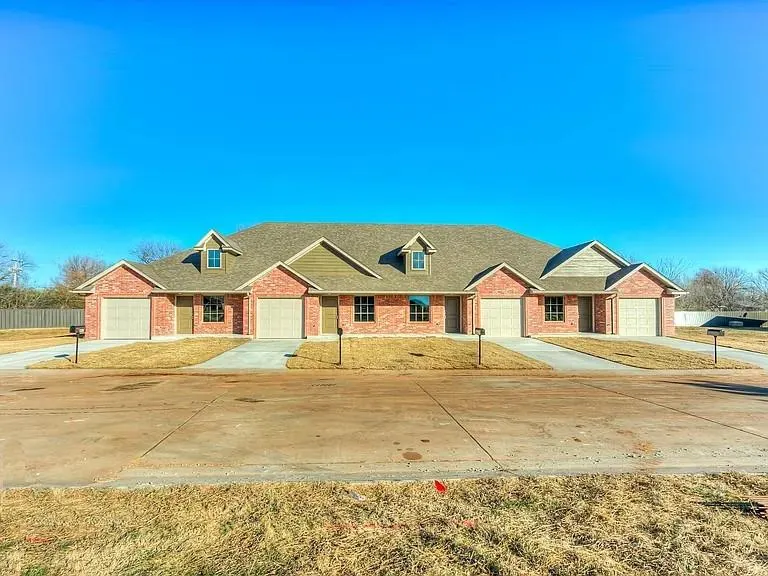 Front exterior — 4613 Castle Bay Cove, Del City, OK 73115