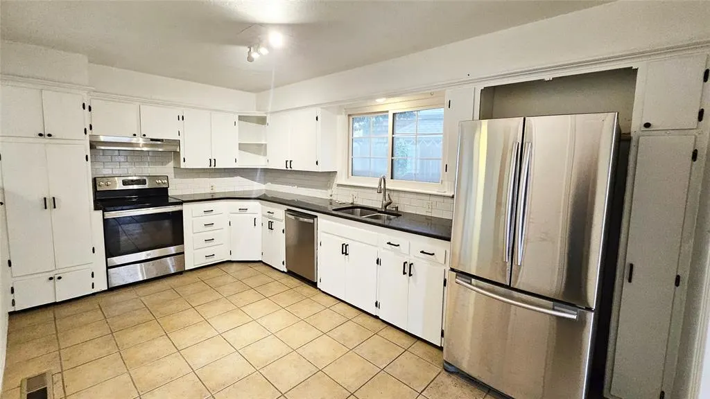 Photo 20 — 2108 NW 25th Street, Oklahoma City, OK 73107